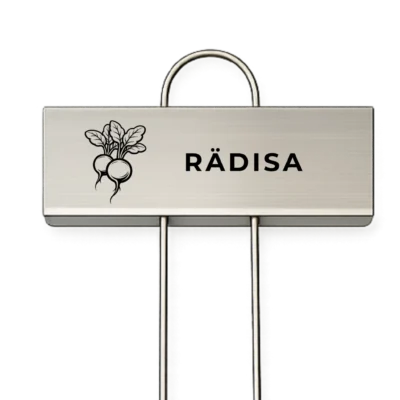 Rostfri växtskylt med texten Rädisa och en graverad rädisaillustration